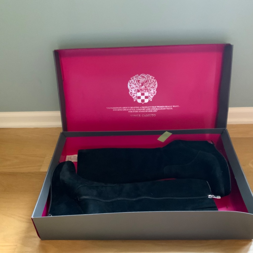 Vince Camuto boots, size 8.5 black sheep suede